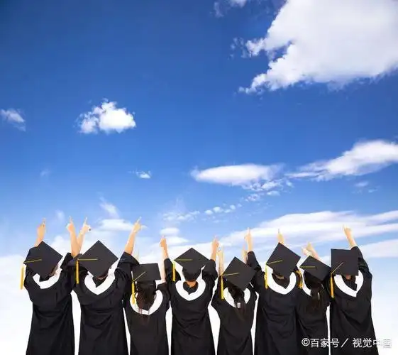 校园青春,怀念毕业时光:回顾大学四年的美好回忆