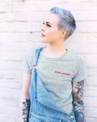 欧美女士超短发