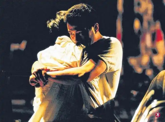 胡军在《蓝宇》中饰陈悍东.