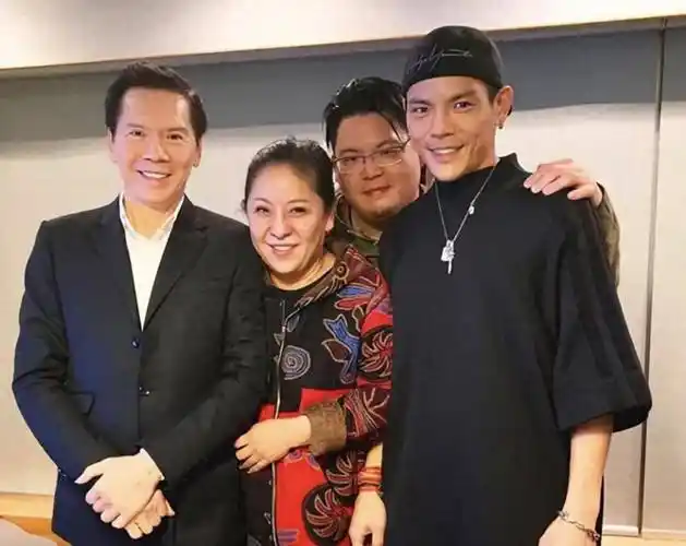 都是向华强的基因,丁佩的女儿和陈岚的儿子,差别好大_向佐_向佑_父母