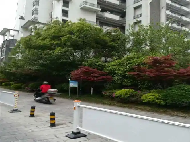 小区:宜兴中堂小区地址:东虹东路500号房租走势8在租房源建筑年代