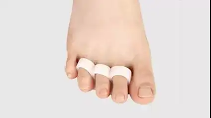 二脚趾老是压着大脚趾是什么原因