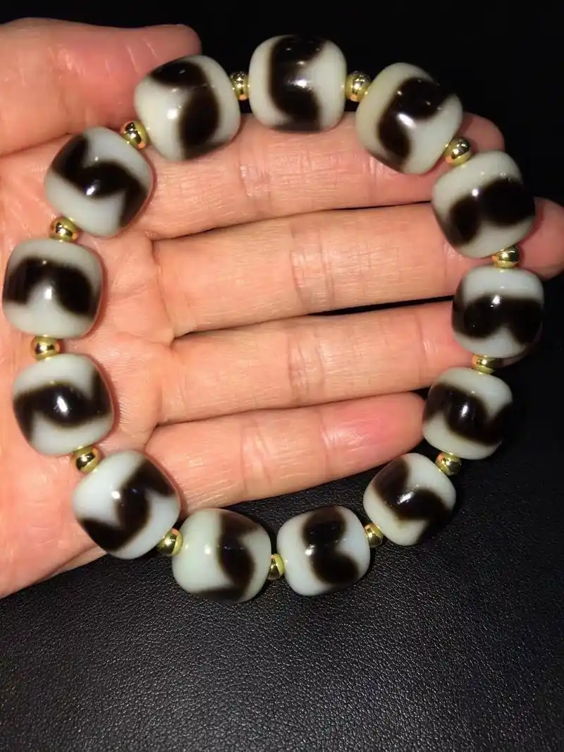 极品虎牙.14x13mm藏传极品至纯虎牙天珠手链,实物拍摄, - 抖音