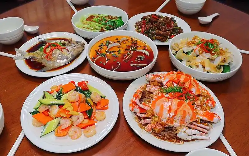 一家人的午餐做6菜1汤,丰富又营养!