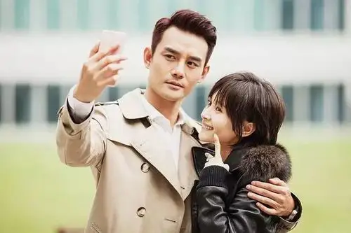 中国年轻名演员王凯在新西兰度假 享受钓鱼乐|新西兰明年起延长有薪