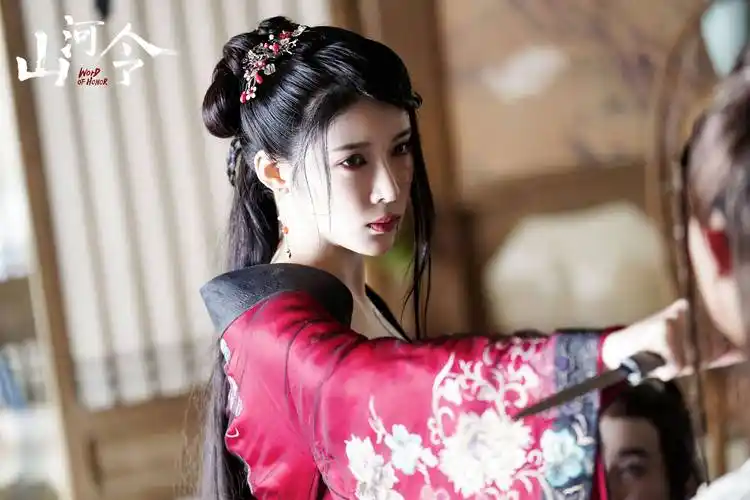 柯乃予新剧山河令开播红衣艳鬼造型亮相惊艳