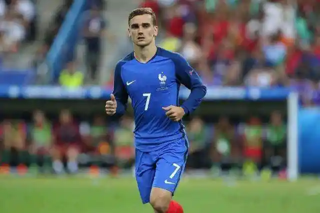 格里兹曼在巴塞罗那将穿7号球衣