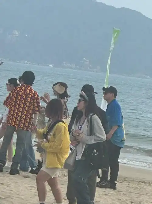 小鬼音你而来海边路透