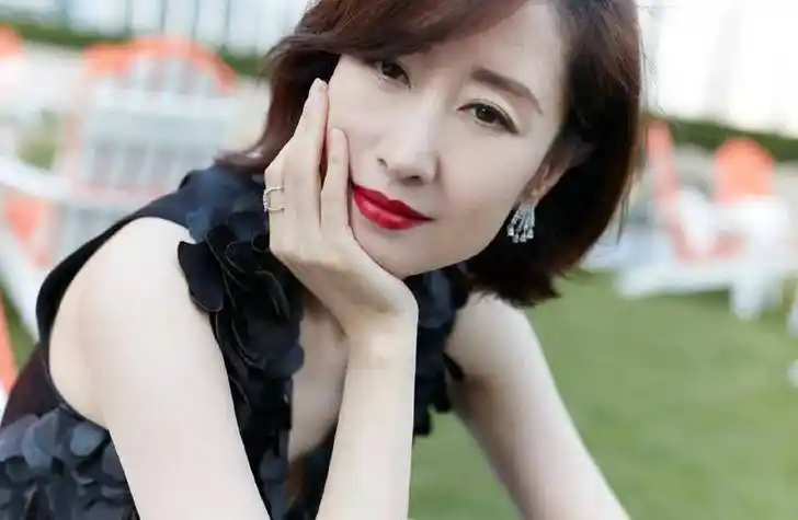 我只服这5位,年轻时一般,快40岁才变美_秦海璐_刘敏涛_观众