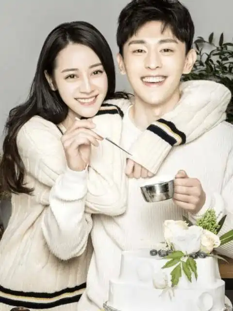 叫邓伦太生疏,叫弟弟不合适,听到迪丽热巴的叫法:这也太甜了吧_合作