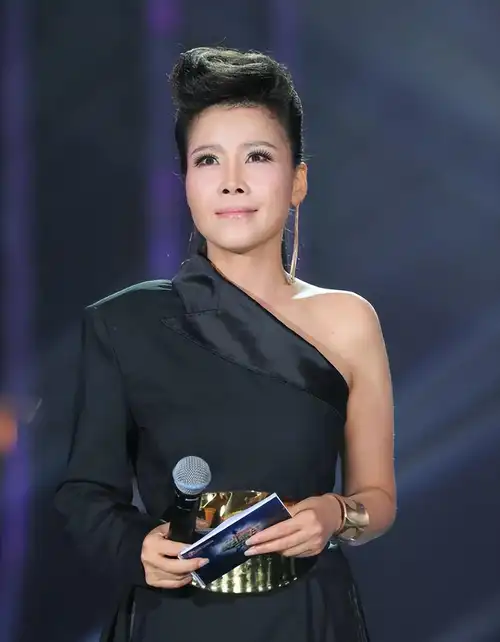 57岁田震定居澳洲享受生活!