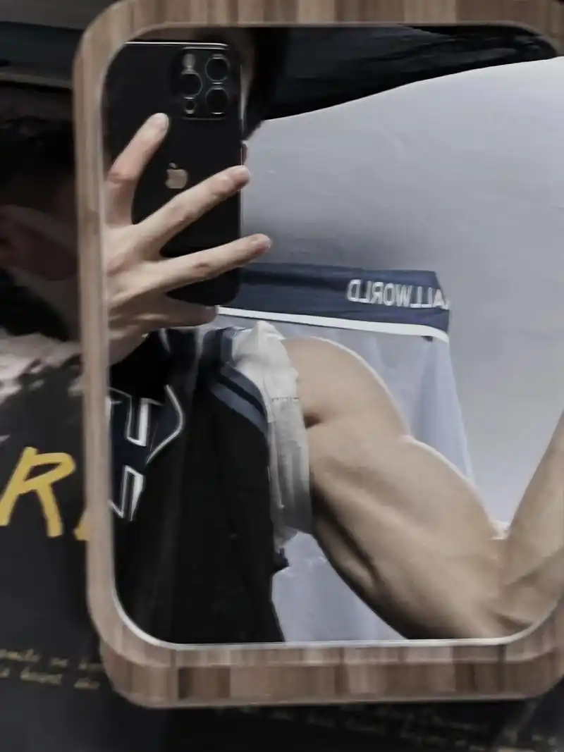 你听过最狂的诗句是什么#自律 #腹肌  #宝藏男孩 #大学生 - 抖音