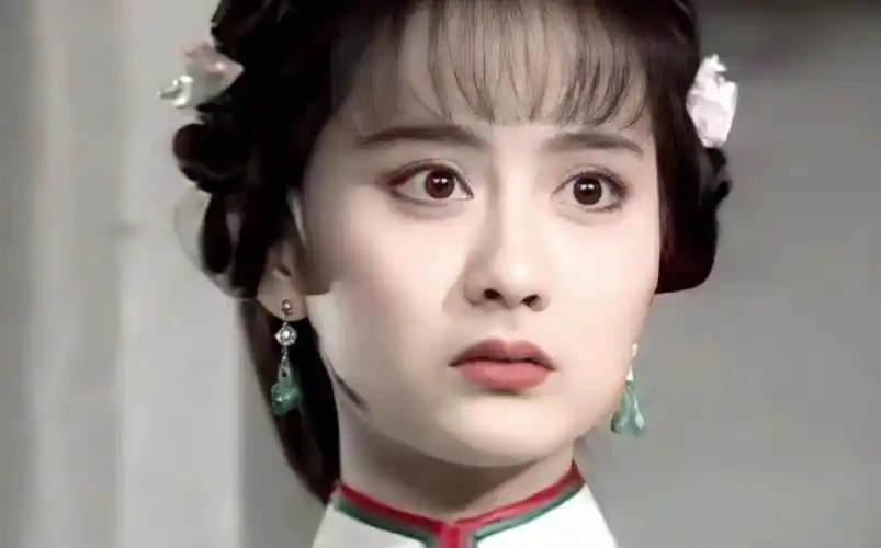 一个角色演绎一个成语之白吟霜—楚楚可怜