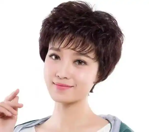 女人上了年纪后:最好远离这"4种发型",大妈感十足还特没气质