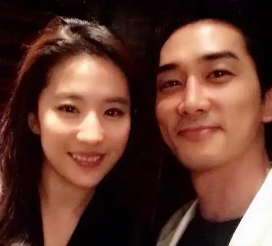 回顾刘亦菲宋承宪这段情为何说一厢情愿的爱情注定无法长久