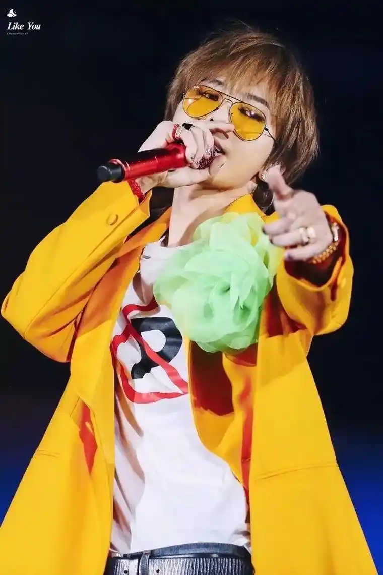 权志龙 #舞台 #巡演 - 抖音