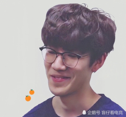 theshy开始了自己的慈善事业,而第一次作慈善的他就