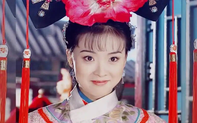 王艳晴儿小天使外表清冷孤傲内心热血奔腾论尬吹彩虹屁就服琼瑶阿姨