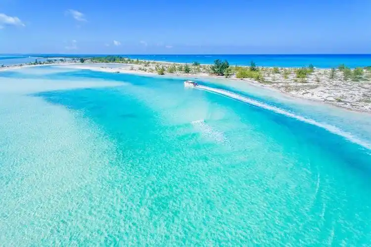 这里有世界上最清澈的海水·最美的海滩