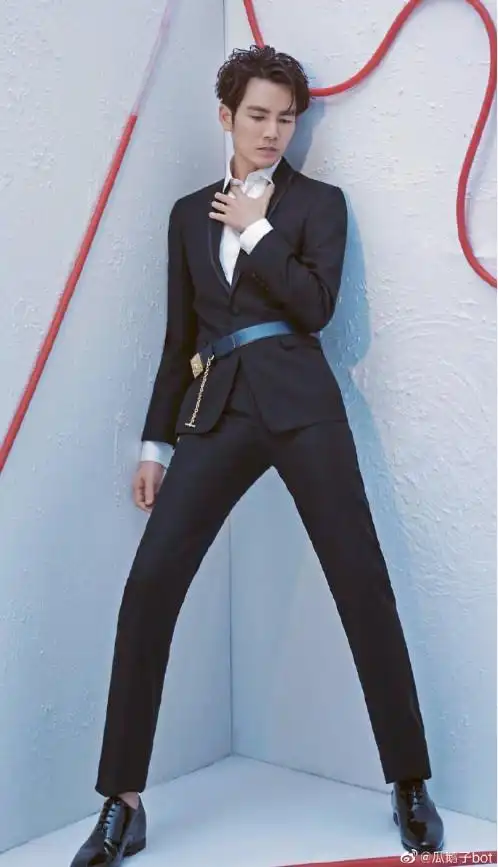 45岁钟汉良出道20年身材没变!