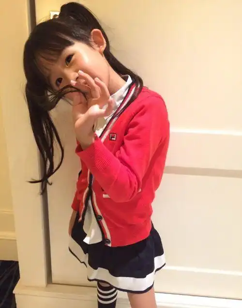 陆毅晒贝儿近照 大眼嘟嘴卖萌很可爱(图)