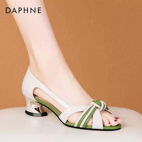达芙妮鱼嘴凉鞋女夏季中跟新款拼色时尚百搭露趾粗跟镂空真皮女鞋