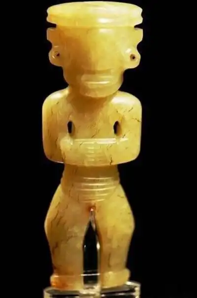 上博镇馆之宝,石家河玉人,究竟是何身份?得以流传4000多年?
