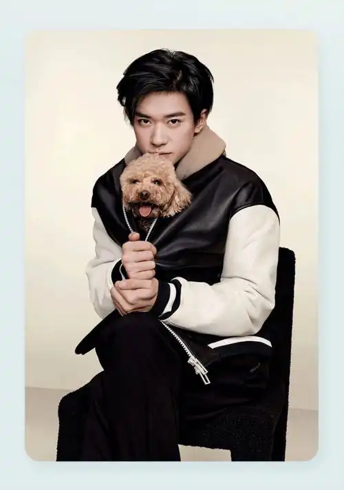 易烊千玺  #易烊千玺壁纸  #易烊千玺未来无界 #宝藏男孩易烊千玺