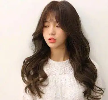 女生空气刘海大卷 烫发发型