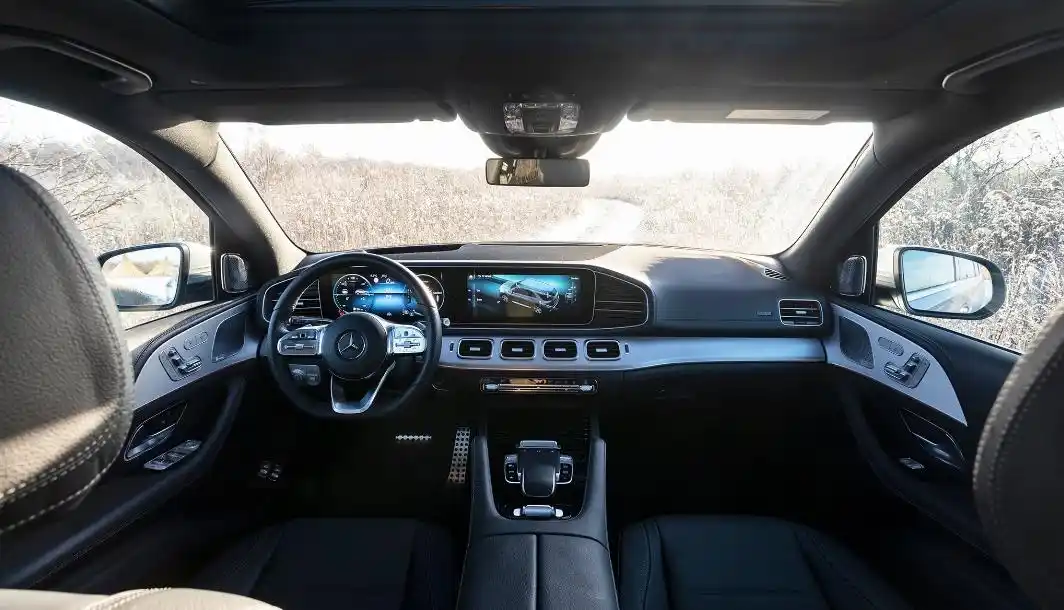 奔驰全新suv的内饰