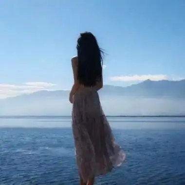 女生背影头像唯美高清2021舍得舍得有舍才有得