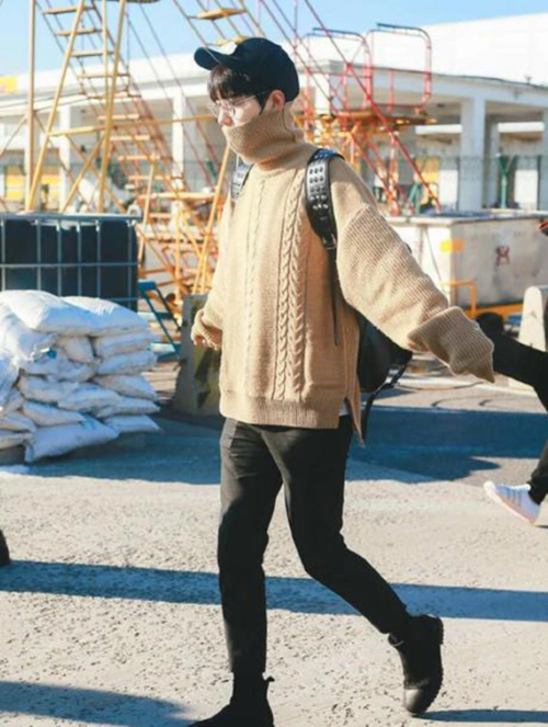 肖战的穿搭很符合大家的审美他的穿搭技巧让你也变为时尚小哥