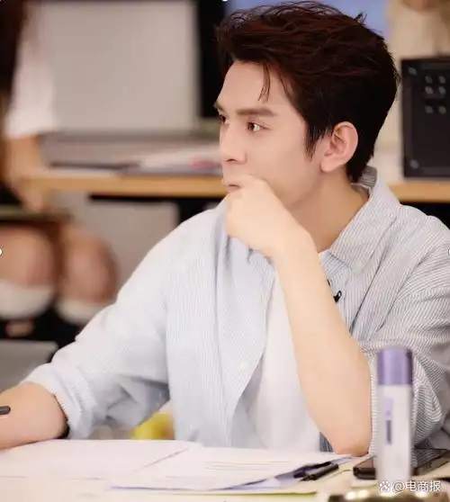 李佳琦盯上ai电商