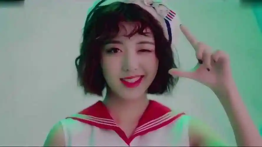 创造101吴宣仪御姐风sunnee搞怪系这才是时尚大片