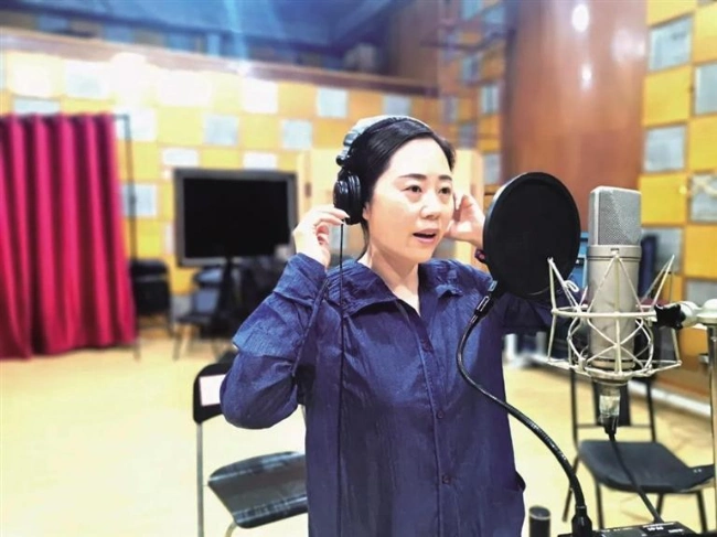 共饮长江水……"27日记者获悉,我省优秀青年歌手段兴华