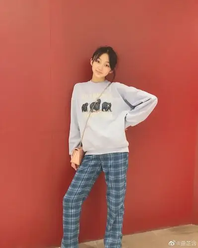 05后青春美少女曲芷含