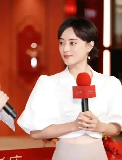 41岁孙俪断崖式衰老生图眼凸脖粗老到认不出与普通大妈无异