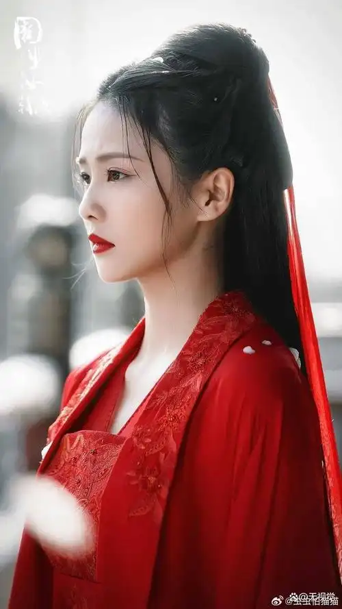 杨紫,白鹿,虞书欣古装红色嫁衣造型比美,谁是最美的新娘?