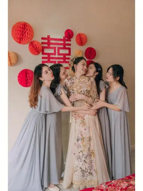 和小姐妹的合影