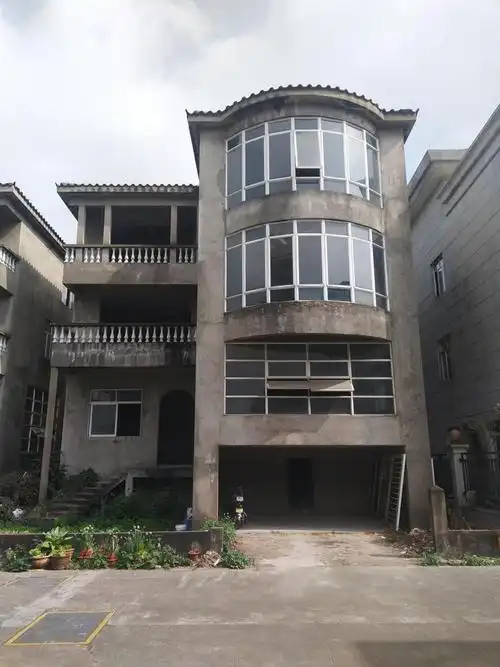 【第一次拍卖】顺德区容桂街道细滘社区文星路新世纪花园华景街7号的