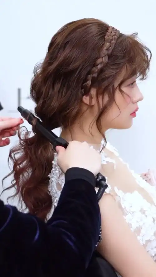 实用森系新娘编发造型教程