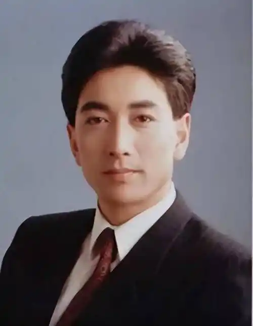 水均益现身加拿大,样子大变又老又胖,网友:不忍直视