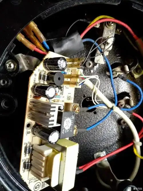 继续扯蛋的修理贴------修电饭煲.