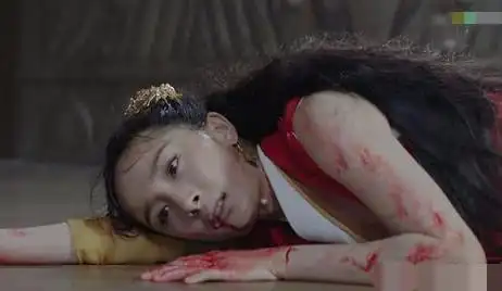 女演员拍受伤流血戏,赵丽颖杨幂被点赞,而王祖贤的无人超越