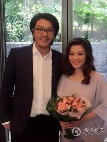 歌手阿杜宣布妻子怀孕又一个猴宝宝图