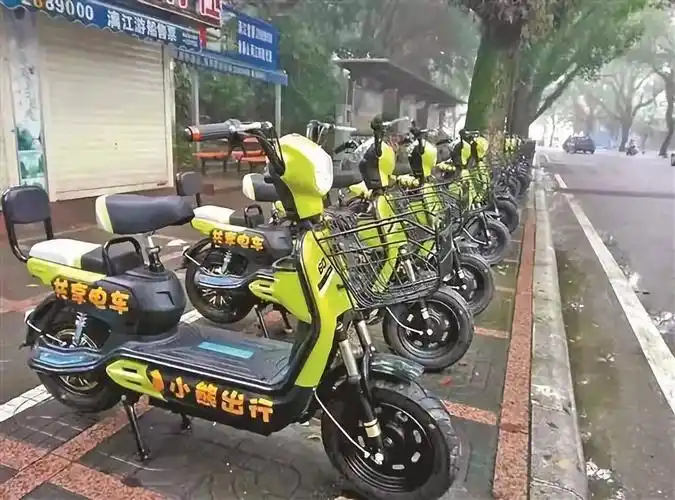 电动自行车既然能在桂林上牌,说明是符合相关条件的,在柳州上路也是没