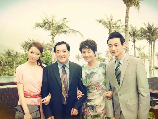 p>李颖,1966年4月15日出生于上海市,中国内地女演员.