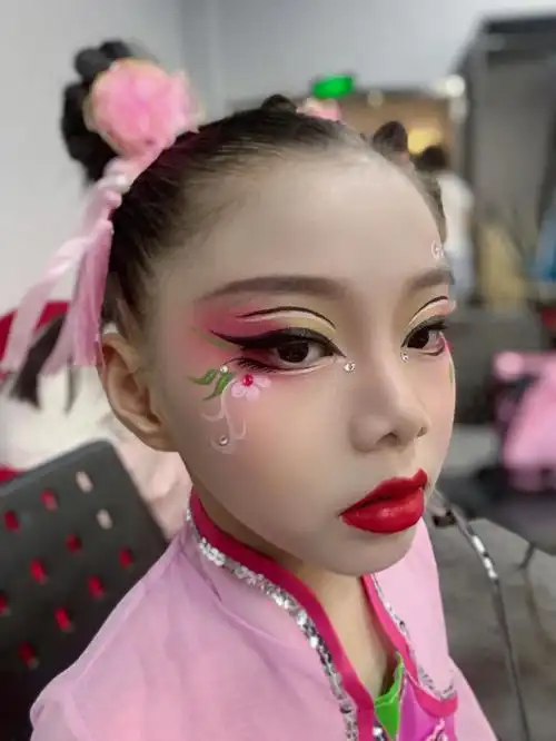 儿童舞台妆  #儿童面部彩绘  #舞台妆