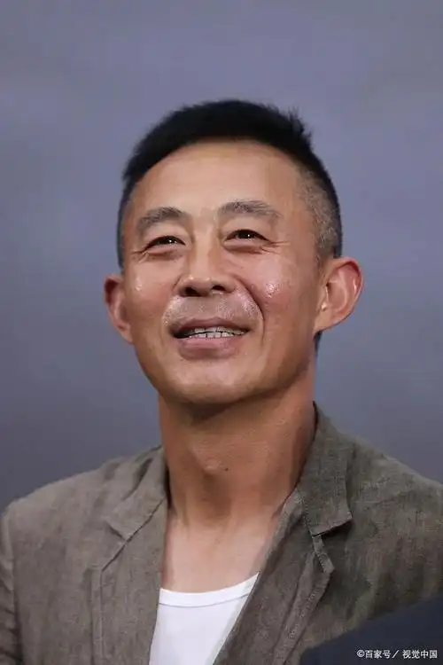 不但戏演得好还有军衔的演员,侯勇,杜旭东,您知道的还谁?