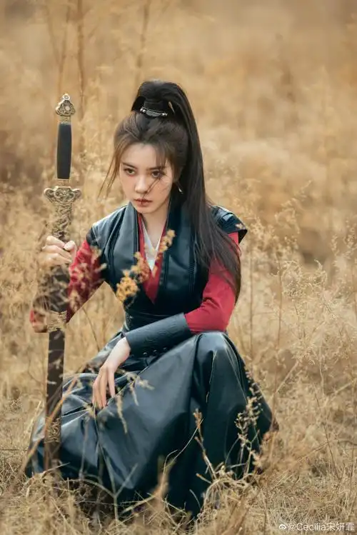 宋妍霏战损将军古风写真##宋妍霏古风侠女写真